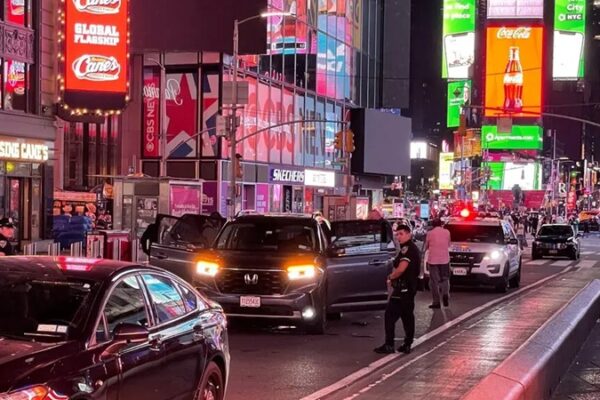 Times Meydanı’nda Silahlı Saldırı