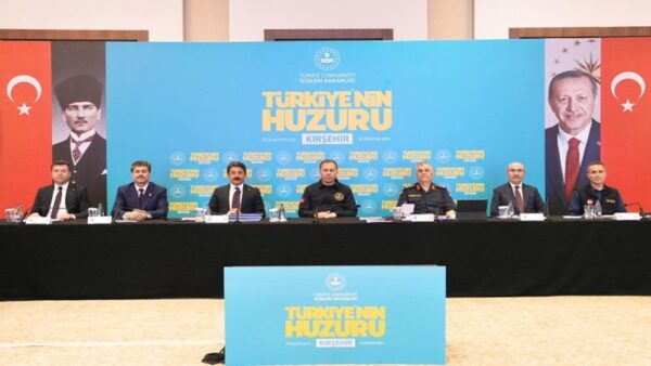 İçişleri Bakanı Ali Yerlikaya Kırşehir’de Güvenlik Zirvesine Katıldı