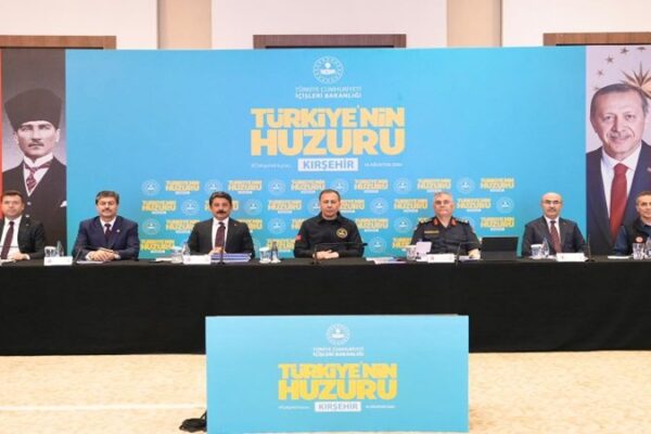 İçişleri Bakanı Ali Yerlikaya Kırşehir’de Güvenlik Zirvesine Katıldı