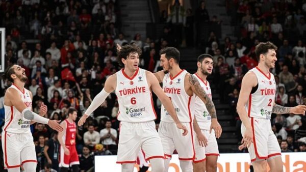 Türkiye EuroBasket 2025’te Yarı Finalde