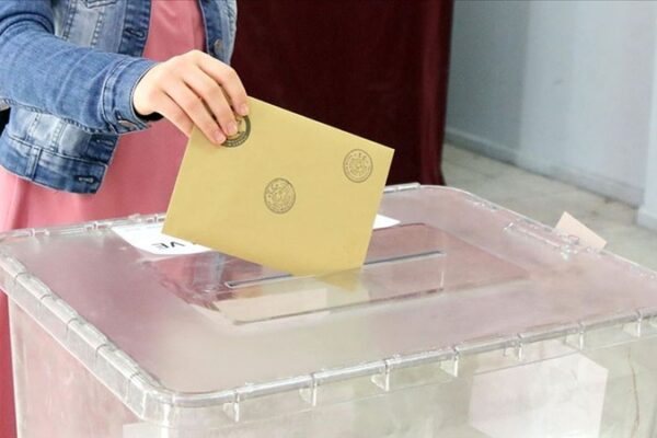 CHP Zirvede, Erdoğan İkinci Turda Üç Aday Karşısında Geride