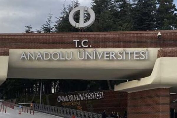 Anadolu Üniversitesi AÖF 2025-2026 Dönemi Kayıt Yenileme Tarihleri Belli Oldu
