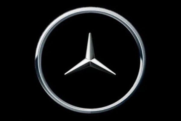 Mercedes-Benz, Araç İçi Tasarımda Değişikliğe Gitti