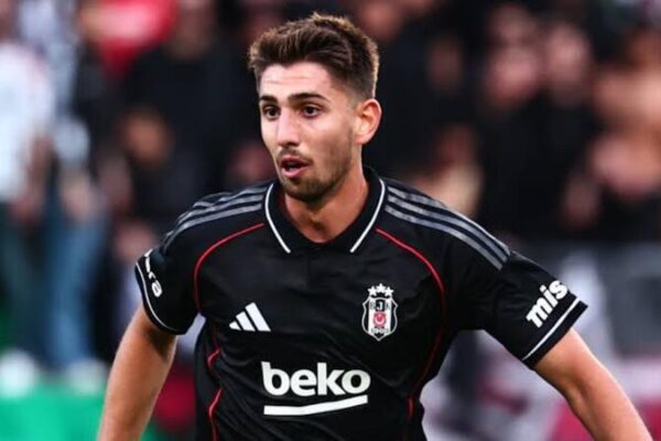Beşiktaş’ın Genç Yıldızı Demir Ege Tıknaz’dan Kötü Haber