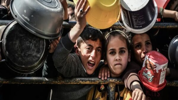 İngiltere Gazze’den Gelen Çocuklara Acil Sağlık Desteği Sağlıyor