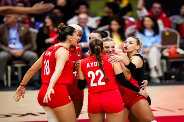 Filenin Sultanları Çeyrek Finale Yükseldi