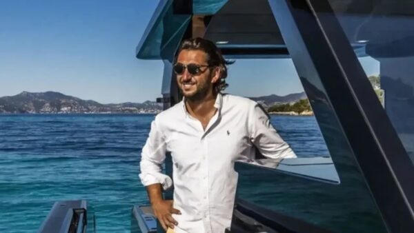 Halit Yukay’ın Cenazesinde Gözyaşları Sel Oldu: Ünlü İsimler Son Yolculuğunda Yalnız Bırakmadı
