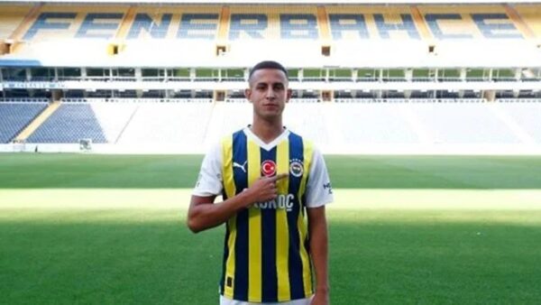 Fenerbahçe’de Bartuğ Elmaz’ın Sözleşmesi Uzatıldı