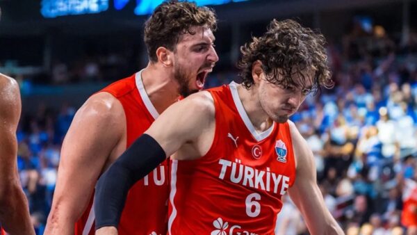 12 Dev Adam 24 Yıl Sonra Avrupa Şampiyonası Finalinde