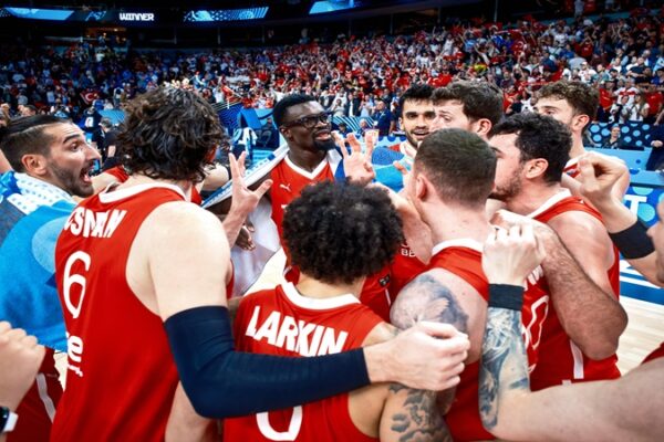 12 Dev Adam EuroBasket 2025 Finalinde Almanya’ya Yenilerek Gümüş Madalya Kazandı