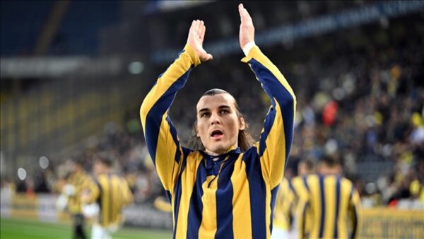 Beşiktaş, Çağlar Söyüncü İçin Fenerbahçe’ye Teklif Hazırlıyor