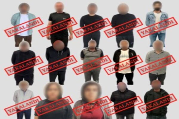 Kırmızı Bültenle Aranan 15 Suçlu Türkiye’ye İade Edildi