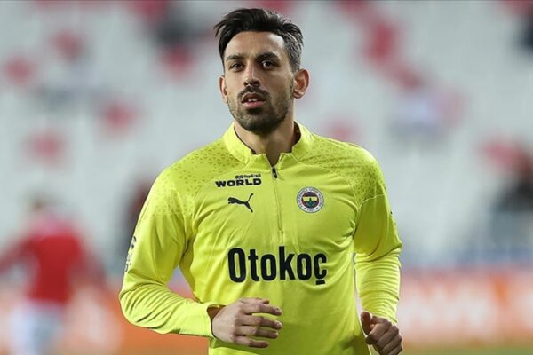 İrfan Can Kahveci’nin Fenerbahçe’deki Geleceği Netleşti: Beşiktaş Transferi Masada