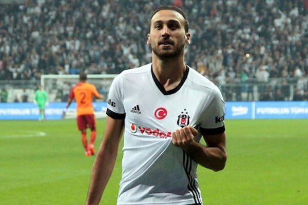 Cenk Tosun Beşiktaş’a Dönecek İddialarına Yanıt Geldi