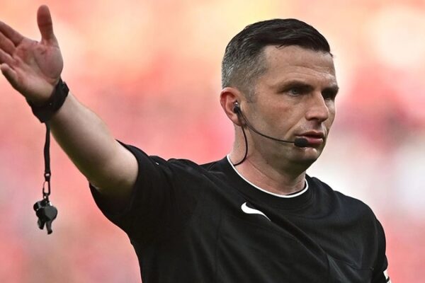 Galatasaray – Bodo/Glimt Maçının Hakemi Michael Oliver Oldu