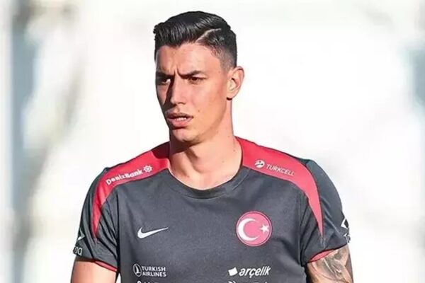 Kaleci Berke Özer Kadrodan Çıkarıldı A Millî Takım Kadrosundan Çıkarıldı
