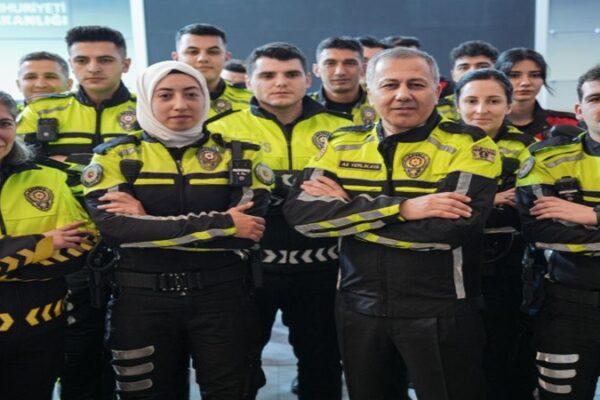 İçişleri Bakanı Yerlikaya: Polislerin Çalışma Koşulları Önceliğimiz