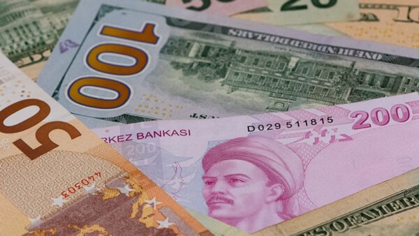 Döviz Kurları Yükselişini Sürdürüyor: 8 Kasım 2025 Güncel Fiyatlar