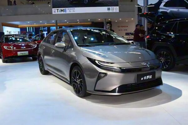2026 Toyota Corolla Çin’de Tanıtıldı: Boyutları Büyüdü, İç Mekân Güncellendi