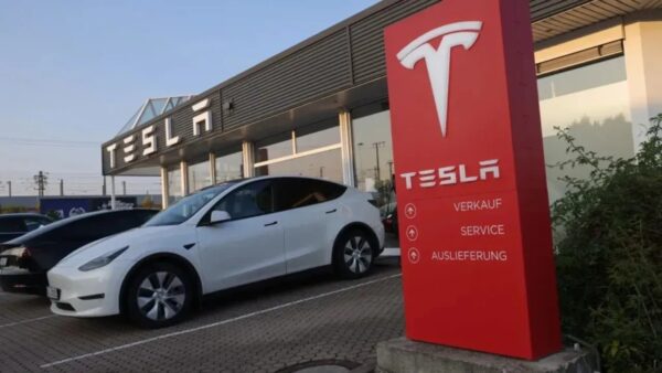 179 Bin Tesla Model 3 İçin Güvenlik İncelemesi Başlatıldı