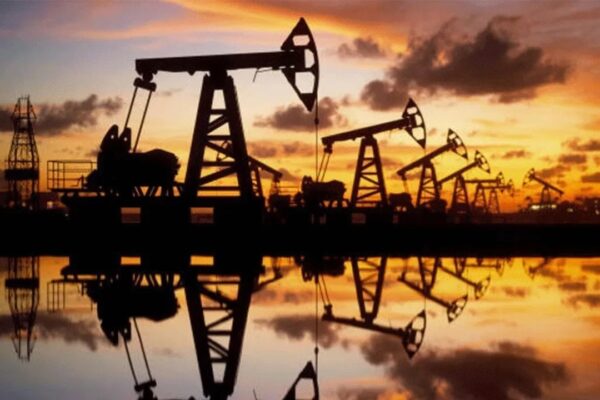 Brent Petrol Haftanın İlk Günü Yükseldi