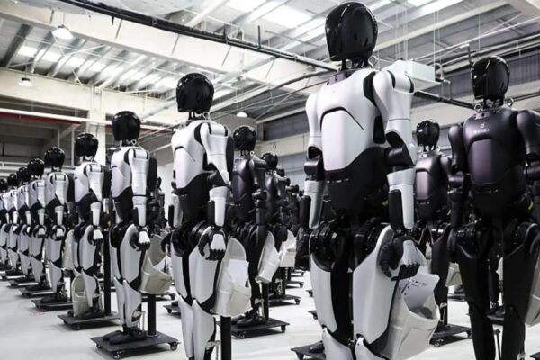 CATL, Batarya Üretiminde İnsansı Robotları Devreye Aldı