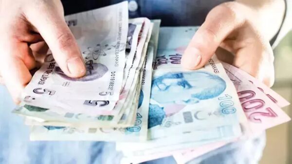 Yeni Yıl Öncesi Asgari Ücret Gündemi: Ekonomistten Dikkat Çeken Hesaplama