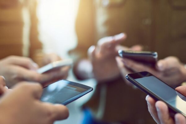 Telefonlara 2026 Zammı Geliyor!
