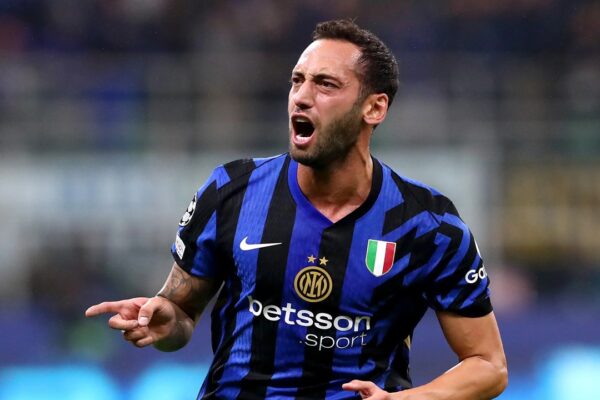 Hakan Çalhanoğlu, Inter ile Yeni Sözleşme Görüşmelerine Başladı