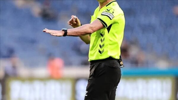 Türk Futbolunda Hakem Krizi Büyüyor: Hakemler Toplu İş Bırakabilir