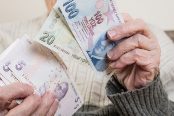 Emekliye Yılda 4 Defa Bayram İkramiyesi Verilecek mi?