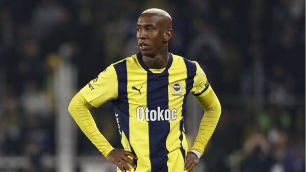 Eyüpspor Maçında Sakatlanan Talisca Sahalardan Ne Kadar Uzak Kalacak?