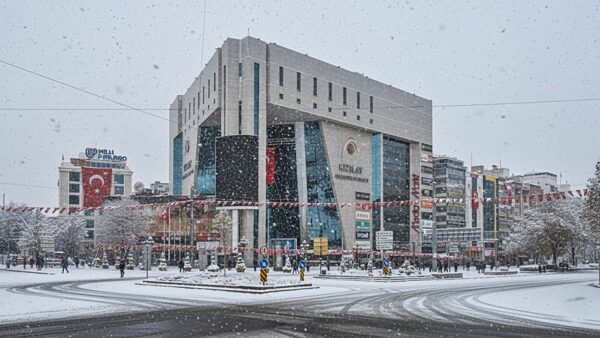 Ankara Valiliği Açıkladı: 31 Aralık’ta Trafiğe Kapatılacak Cadde ve Bulvarlar