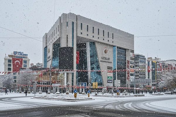 Ankara Valiliği Açıkladı: 31 Aralık’ta Trafiğe Kapatılacak Cadde ve Bulvarlar