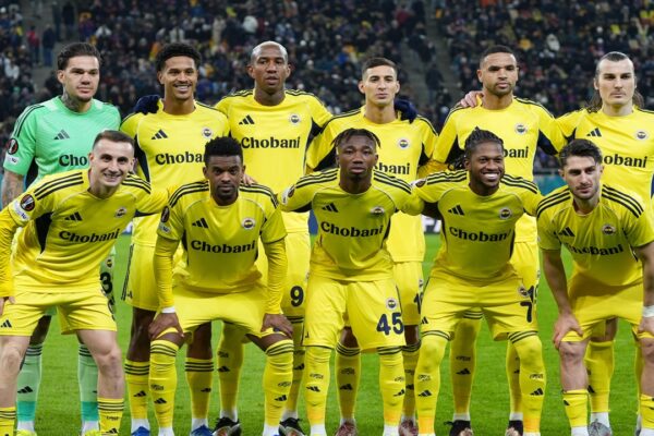 Fenerbahçe, FCSB Deplasmanından Beraberlikle Döndü