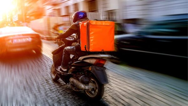 Esnaf Kuryelere Yüzde 47 Zam: Paket Başı ve Saatlik Ücretler Güncellendi