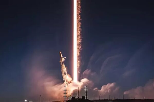 FCC’den SpaceX’e Starlink Gen2 Onayı: Uydu Sayısı 15 Bine Yükseliyor