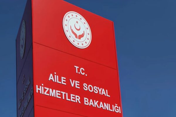 Gece Kulüplerinde Çocukların Çalıştırıldığı İddiasına Bakanlık Açıklama Yaptı