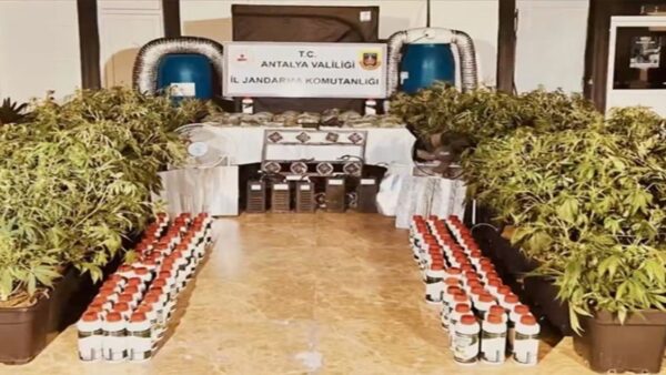 23 İlde 6 Milyon Uyuşturucu Hap Ele Geçirildi