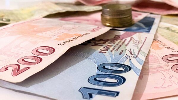 Aralık’ta Türk Lirası Reel Değer Kaybıyla Son 5 Ayın Dip Noktasına Geriledi