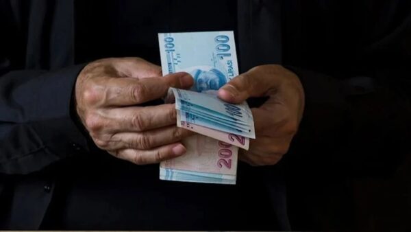 Emekli Maaşı Alanlara Bayram Öncesi Müjde: İkramiye Yüzde 25 Artıyor