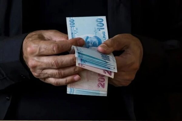 Emekli Maaşı Alanlara Bayram Öncesi Müjde: İkramiye Yüzde 25 Artıyor
