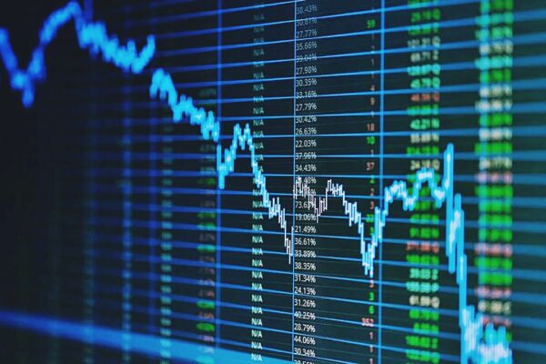 BIST 100’den Rekor Kapanış: İşte Haftanın Yıldız Hisseleri