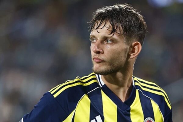 Fenerbahçe’de Szymanski Alanyaspor Maçı Kamp Kadrosunda Yer Almadı
