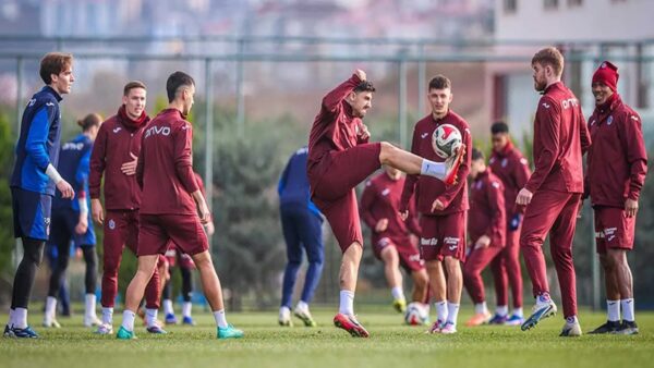 Trabzonspor, Turkcell Süper Kupa Yarı Finali İçin Gaziantep’e Gitti