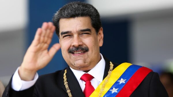 Trump, Nicolas Maduro ve Eşinin Gözaltına Alındığını Duyurdu