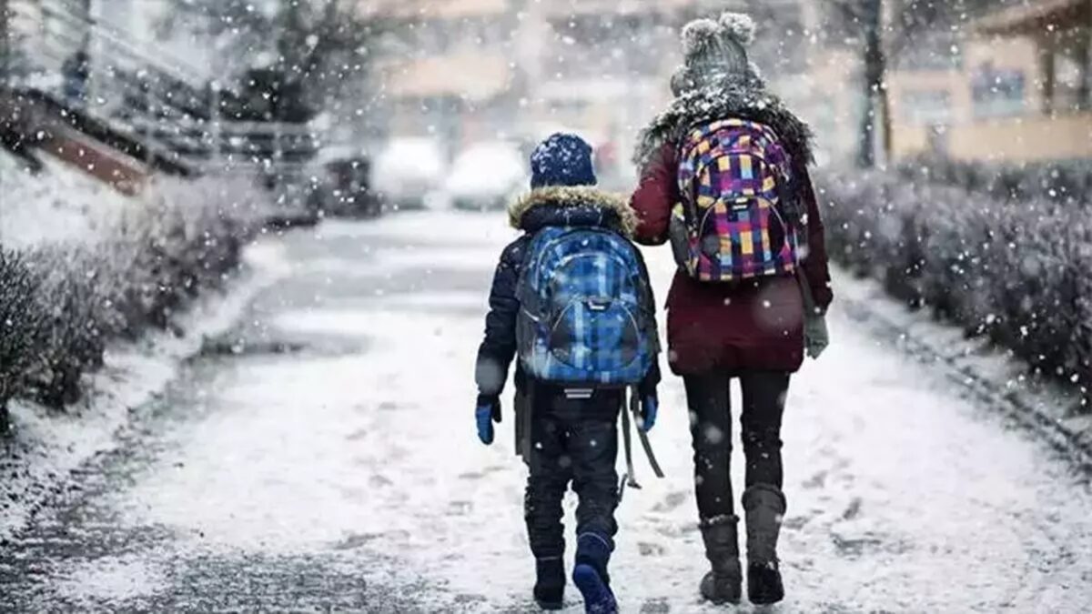 12 Ocak Pazartesi Okullar Tatil Mi? Kar Tatili Olan İlk İl Açıklandı