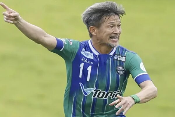 Dünyanın En Yaşlı Futbolcusu Miura, Fukushima United’a Katıldı