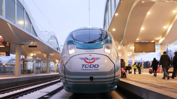 Yüksek Hızlı Tren Biletlerine Zam Gündemde