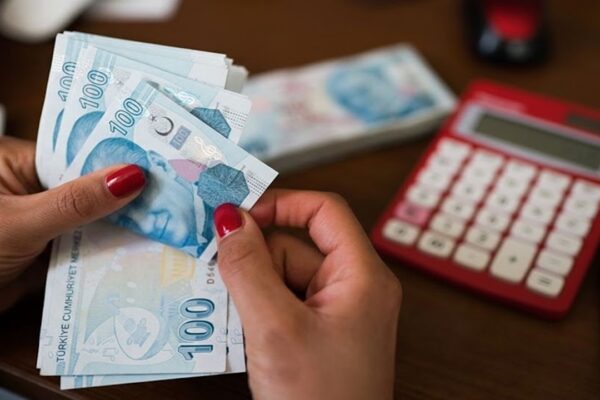 Borcu Olanlar Dikkat: Kredi Kartı ve İhtiyaç Kredilerine 4 Yıl Vade